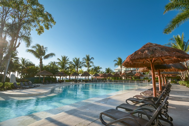 Reserva tus vacaciones en Sandos Caracol Eco Resort