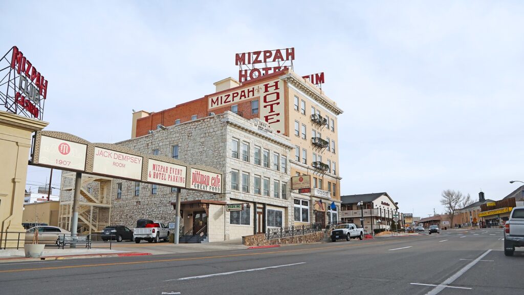 Rueda por Nevada y siente su lado salvaje y paranormal